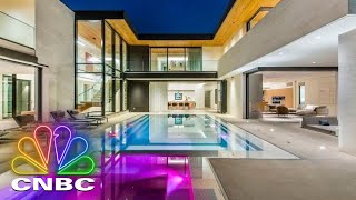 SHARK HOUSE MANSION WITH KEVIN OLEARY  Secret Lives Of The Super Rich [upl. by Aric600]