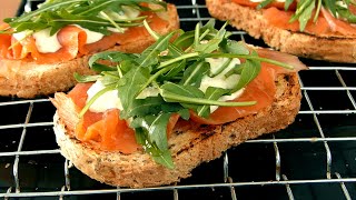 Tostas de Salmón Ahumado Recetas con Salmón [upl. by Evangelist]