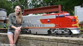 Review 16quot Scale FUnit Diesel Locomotive [upl. by Eatnoid]