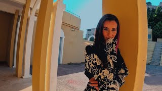 Dana  Felicita Clip Officiel [upl. by Apoor]