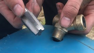 how and why to use a “TAPERED” tap NPT thread National Pipe Thread [upl. by Regnij]