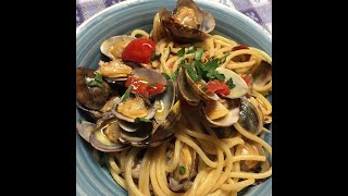 SPAGHETTI ALLE VONGOLE CON POMODORINI [upl. by Marelya]