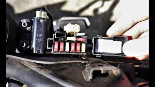 How to reach FuseBox Yamaha FZ6 [upl. by Edette]