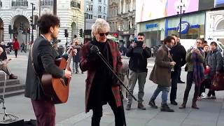 Rod Stewart  Impromptu street performance quotHandbags And Gladragsquot At Londons Piccadilly Circus [upl. by Nytsrik]