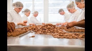 Läderach  Making ofPralines [upl. by Pickard]