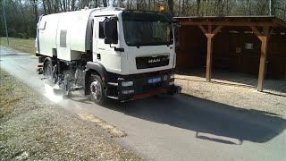 Balayeuse MUT Austrocleaner  Street Sweeper Road Sweeper Kehrmaschine Veegmachine [upl. by Sadick76]